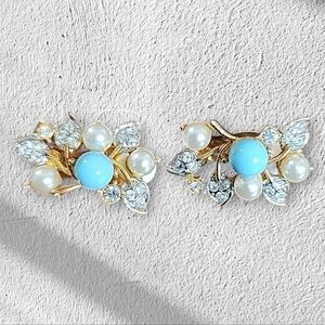 Ivana Trump Pearl and diamond gold tone clip on earrings